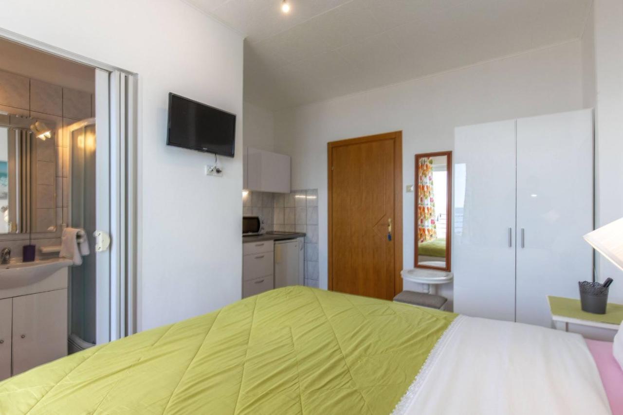Guesthouse Villa Juric ツリクヴェニツァ エクステリア 写真