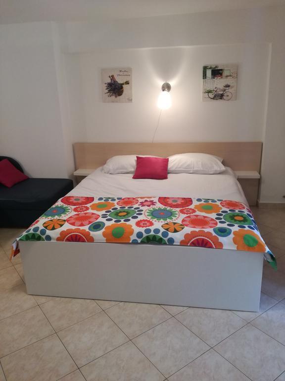 Guesthouse Villa Juric ツリクヴェニツァ エクステリア 写真