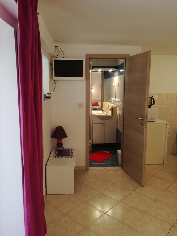 Guesthouse Villa Juric ツリクヴェニツァ エクステリア 写真